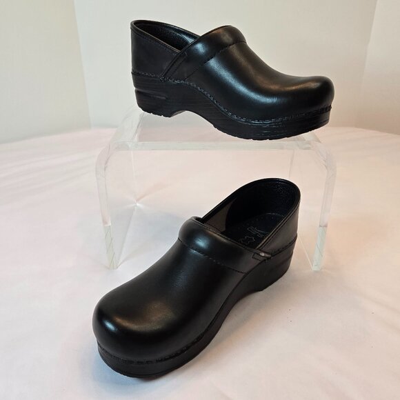 DANSKO Women's Professional Clog /Slip-On Sz: 7.5/38  Black - Picture 2 of 11